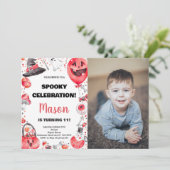 Photo Red Ballon Halloween Invitations d'anniversa (Debout devant)