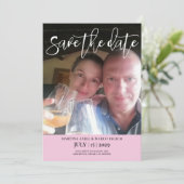 Photo rose Enregistrer la date Invitation (Debout devant)