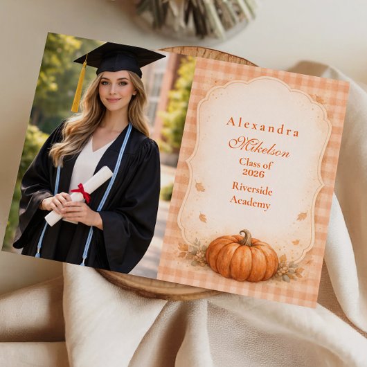 Photo Rustic Gingham Pumpkin Fall Graduation Aankondiging