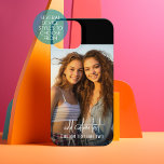 Photo verticale avec texte personnalisé dans un sc<br><div class="desc">Ajouter 1 photo - fonctionne verticalement mieux avec 2 lignes de texte - l'une étant un gros script manuscrit funky. Ajoutez une photo de meilleur ami ou une photo des enfants ou de votre animal de compagnie pour faire un étui téléphonique amusant et mémorable.</div>