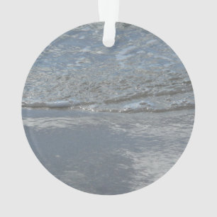 Photographie abstraite de l'eau clapotant sur la p