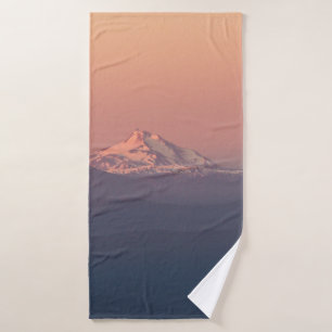 PHOTOGRAPHIE AÉRIENNE DE MONTAGNE AVEC NEIGE