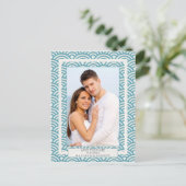 Photographie de carte de sauvegarde de date avec v (Debout devant)