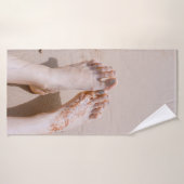 Photographie de focalisation sélective des pieds a (Serviette de bain)