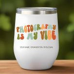 Photographie super des années 1970 est My Vibe, ph<br><div class="desc">Offrez ce tumbler 'Photography is My Vibe' au photographe de votre vie.</div>