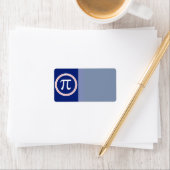 Pi Ring op Navy Blue Etiket (Insitu)