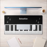 Piano Clavier Notes musicales Personnalisées<br><div class="desc">Piano Keyboard Notes musicales Tapis de bureau personnalisé de Ricaso - ajoutez votre propre texte à ce tapis de bureau à thème de musique de nouveauté</div>