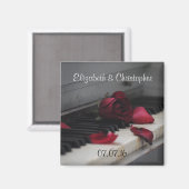 Pianosleutels met een rode rozenbruiloft magneet (Voorkant / Achterkant)