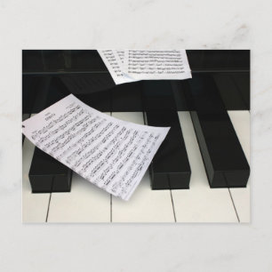 Pianosleutels met muziek briefkaart