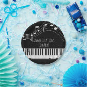 Pianotoetsenbord en muzieknotities papieren bordje (Feest)