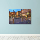 Piazza Del Campo bij de schemering, Siena. Canvas Afdruk (Insitu (Houten vloer))