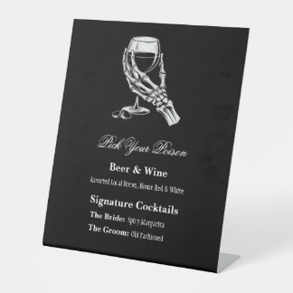 Pick Your Poison Gothic Skeleton Hand Bachelorette Reclamebord Met Voetstuk