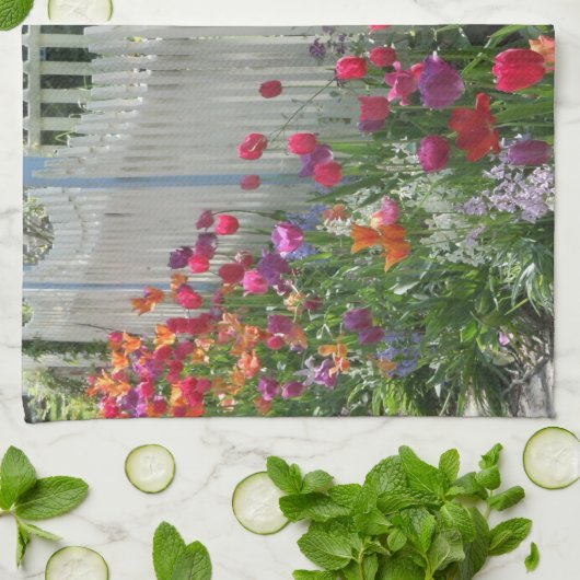 Picket Blanc clôture avec serviette de cuisine Tul (Plié)