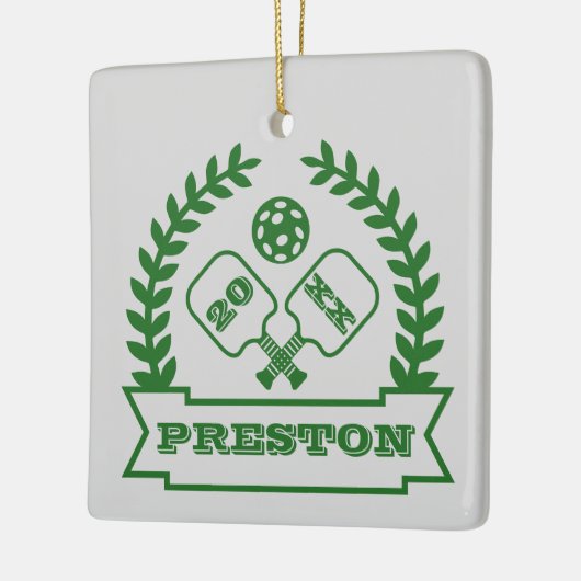 Pickleball Custom Jaar en Naam Keramisch Ornament (Links)