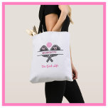 Pickleball Player Monogramme Nom Paddles<br><div class="desc">Pickleball Gal mérite certainement un sac fourre-tout qui raconte l'histoire — elle adore jouer et "la bonne vie" fait cette déclaration pour elle. Ses initiales / monogramme sur les pagaies et son nom sur le fond. Amusant et unique. Pour vous-même ou fait un merveilleux cadeau. Pour toute question de conception,...</div>