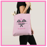 Pickleball Player Monogramme Nom Paddles Sac fourr<br><div class="desc">Pickleball Gal mérite certainement un sac fourre-tout qui raconte l'histoire — elle adore jouer et "la bonne vie" fait cette déclaration pour elle. Ses initiales / monogramme sur les pagaies et son nom sur le fond. Amusant et unique. Pour vous-même ou fait un merveilleux cadeau. Pour toute question de conception,...</div>