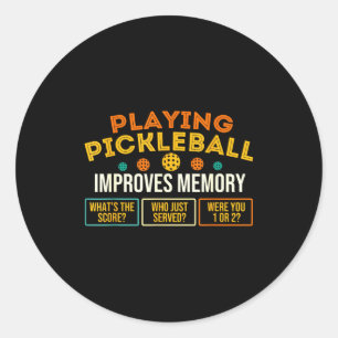 Pickleball spelen verbetert het geheugen - pickleb ronde sticker