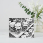 Pickles and Sweets in Jars carte postale (Debout devant)
