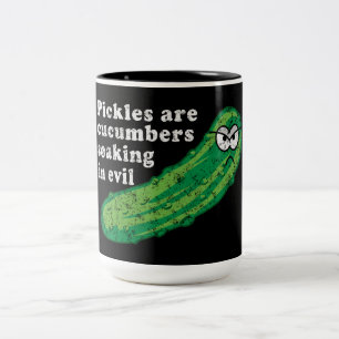Pickles zijn komkommers die in het Kwaad zijn besm Tweekleurige Koffiemok
