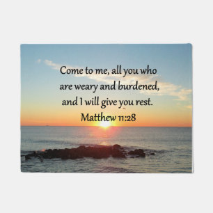 PICTURESQUE MATTHEW 11-INCH 28 SCRIPTURE VERSE DEURMAT