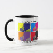 Pied sur une petite tasse de selles (Gauche)