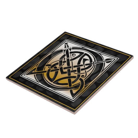 Pierre noire Celtique O Carreau Monogramme (Côté)