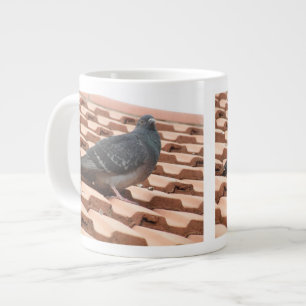 Pigeon Mug sur le toit