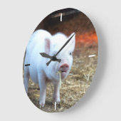 Piggin' Out Farm Life Horloge (Angle)