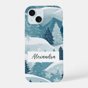 Pijnbomen met sneeuwlagen Ontwerp Winter Forest iPhone 15 Hoesje