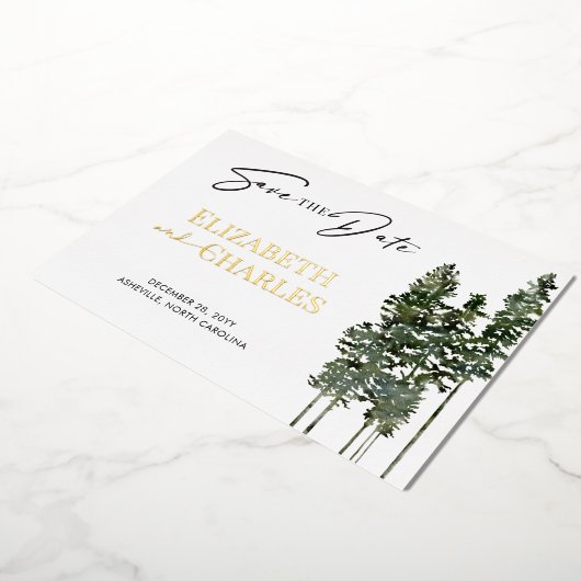 Pijnbomen Minimalistisch Elegant Bewaar de datum Folie Uitnodiging (Gedraaid)