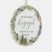 Pijnboomstructuur met kerstsiercadeau keramisch ornament (Rechts)