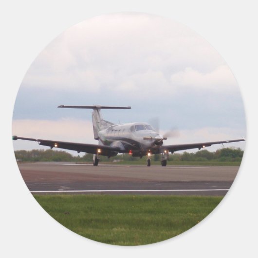 Pilatus PC 12 Ronde Sticker (Voorkant)