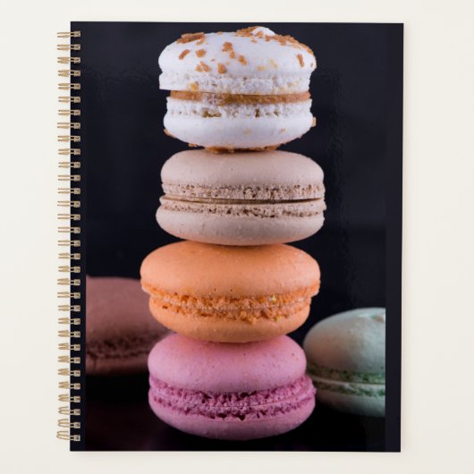 Pile coloré de macarons français (Devant)