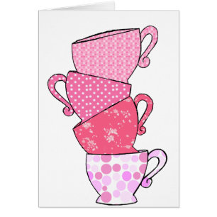 Pile de tasse de thé rose