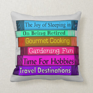 Pile retirée de lecteurs de coussin de livres