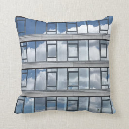 Pillow met gereflecteerde wolken van Tony Cimino Kussen
