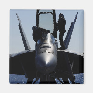 Piloten voeren een aan de vlucht voorafgaande insp magneet