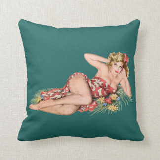 pin-up meisje mooi blondine die sarong + hibiscus kussen