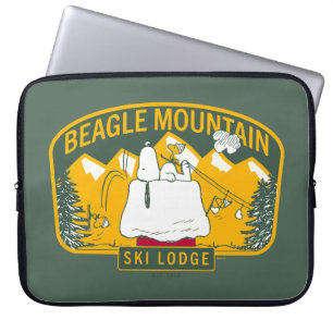 pinda's   Bergberg Ski Lodge Laptop Sleeve