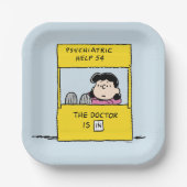 pinda's | Lucy en de dokter zijn in Papieren Bordje (Voorkant)