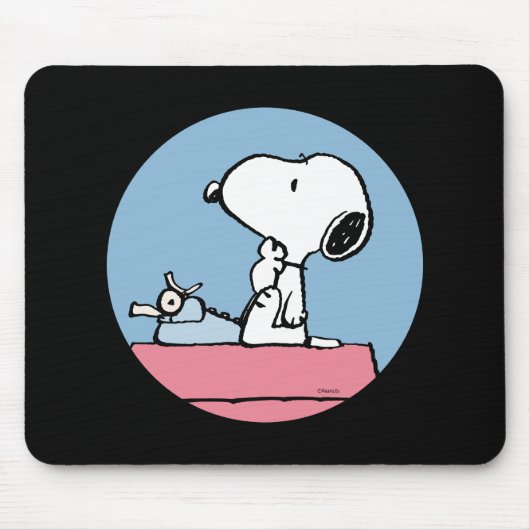 pinda's | Snoopy bij de schrijfmachine Muismat (Voorkant)