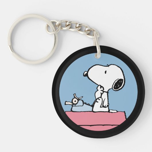 pinda's | Snoopy bij de schrijfmachine Sleutelhanger (Voorkant)