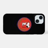 pinda's | Snoopy Raw Strength & Courage Badge iPhone 15 Hoesje (Achterkant horizontaal)