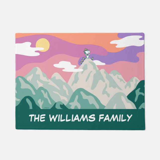 pinda's | Snoopy & Troop Hiking the Mountain Deurmat (Voorkant)