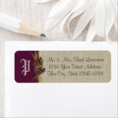 Pine Cones en Burlap Dark Plum Etiket (Insitu)