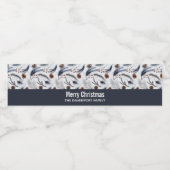 Pine Cones en Pine Needles Kerstpatroon Waterfles Etiket (Enkel label)