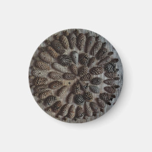 Pine cones mandala klein, 3,2 cm ronde magneet
