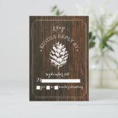 Pinecone Barn Wood Wedding RSVP Kaartje (Staand voorkant)