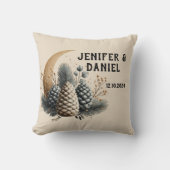 Pinecones and Crescent Moon Winter Love Kussen (Voorkant)