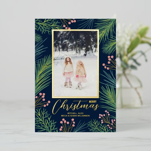 Pines Berries Navy Blue Kerstfoto Folie Feestdagenkaart (Staand Voorkant)
